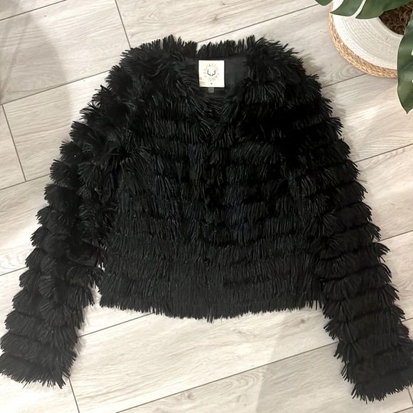 Layered Faux Fur Jacket - Picture 4 of 6